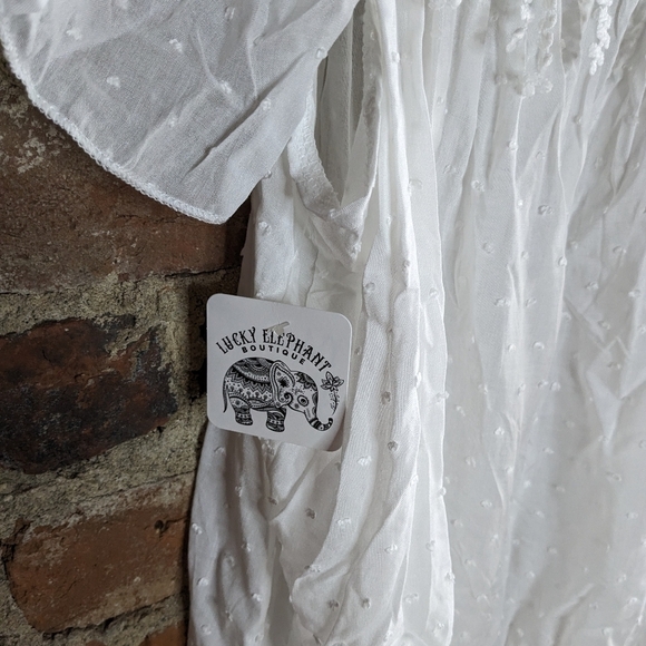 Medium White Eyelet Off the Shoulder Loose Flowy Top w/ Lace Details - Picture 2 of 6